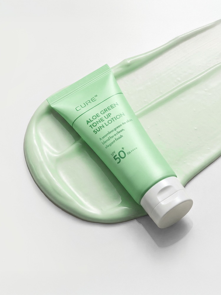 Kim Jeong Moon Aloe Cure Alpha Aloe Green Tone-up Sun Lotion 40g