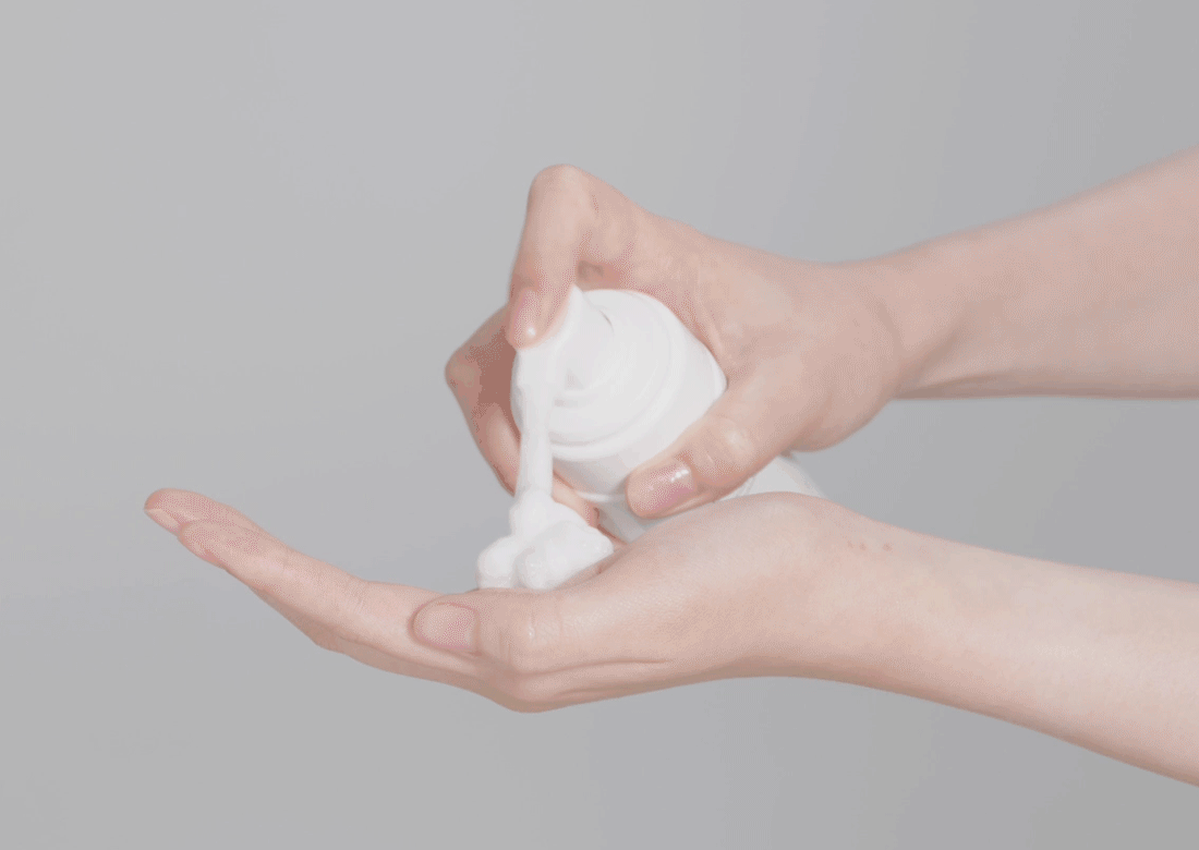 HYGGEE All-In-One Care Cleansing Foam detail 10